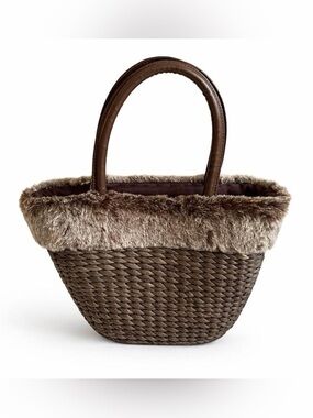 Bath & Body Works Boho Rustic Woven Wicker Tote Handbag Purse Faux Fur‎ Trim